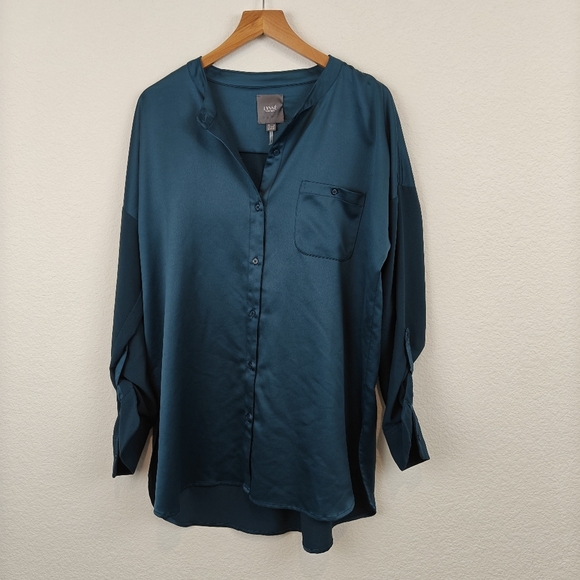 Lysse Kat Button Down Blouse Size Medium Women's Satin Button Up Shirt - Picture 1 of 15